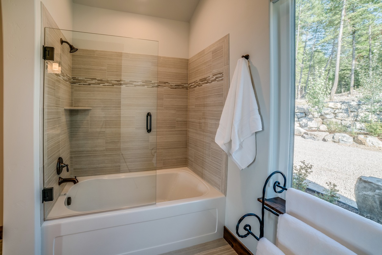 Shower & Tub Repair in Orchid